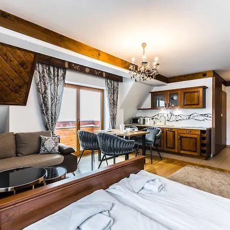 Aparthost Snowbird Apartment *