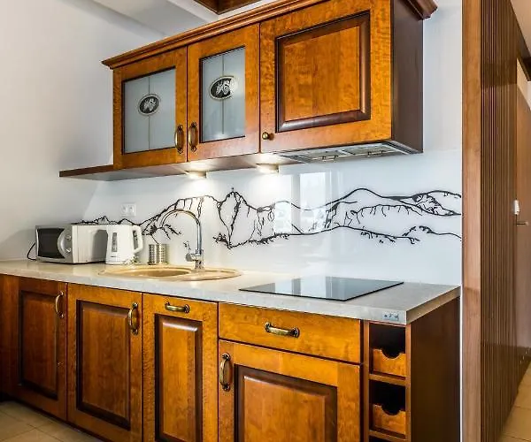 Aparthost Snowbird *